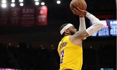 nba篮球大师怎么投三分技巧详解_nba篮球大师怎么分解球员